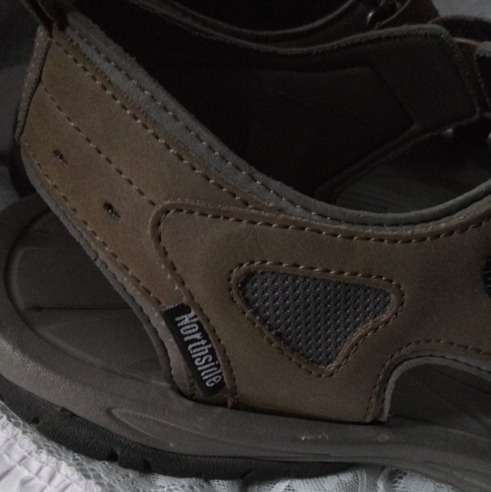 Northside open toe Sandals for men. 💓